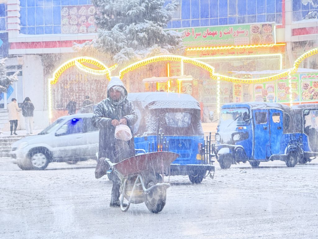 01_Mazar-e-Sharif Snow - Jan 26 (10)